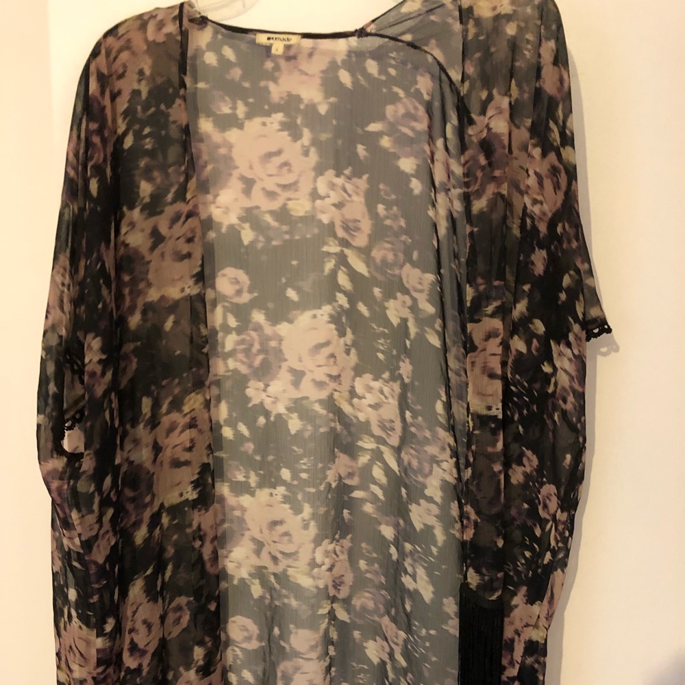 Fringe midi kimono.